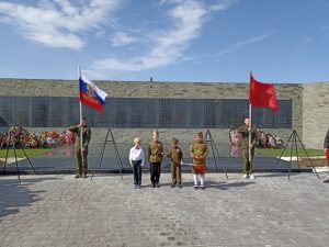 Астраханские патриоты в акции Бессмертный полк